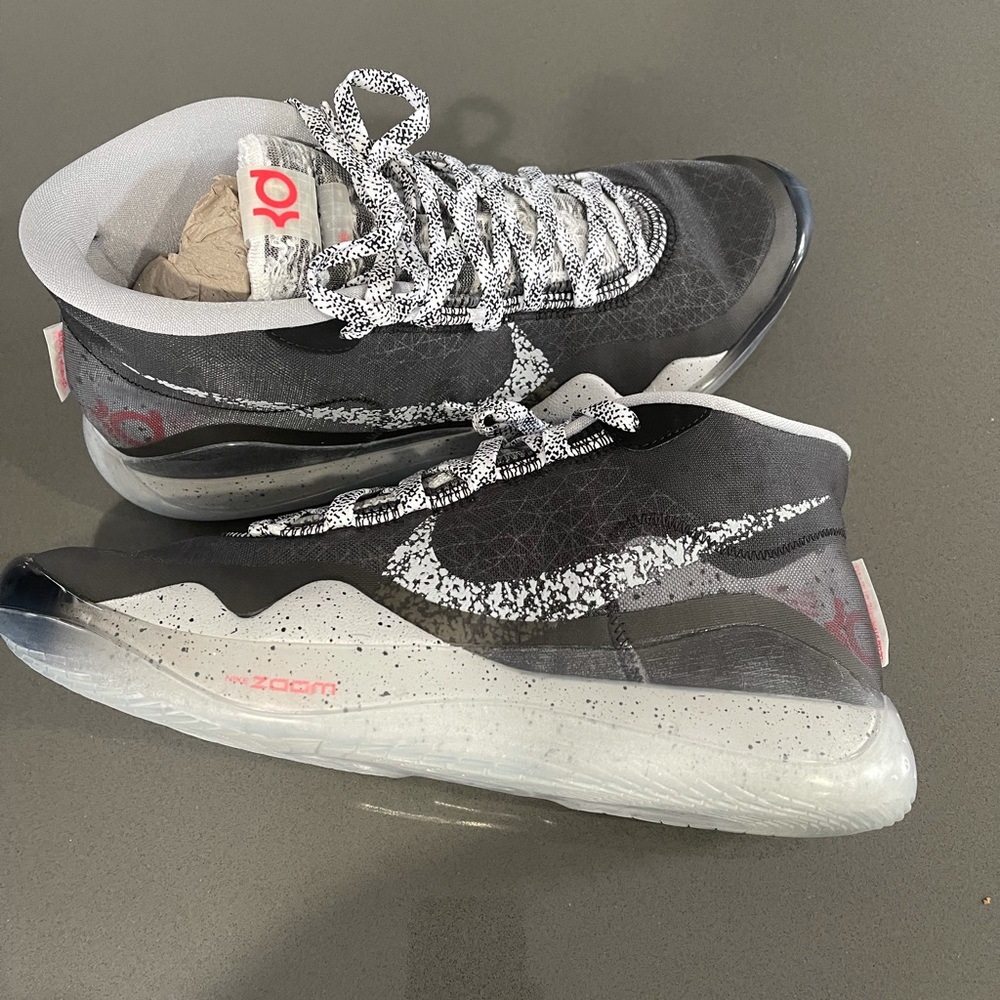 NEW Nike Zoom KD 12 size 12